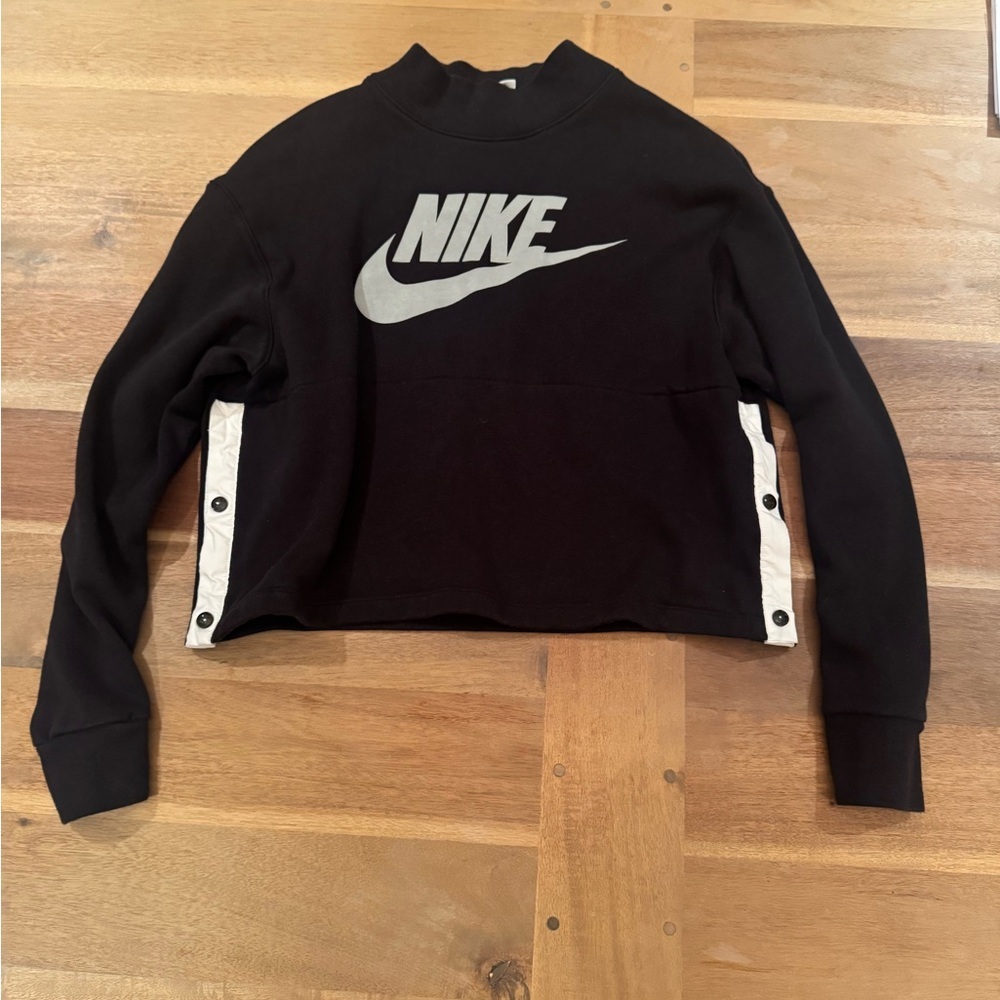 Nike Black White Cropped Sweatshirt